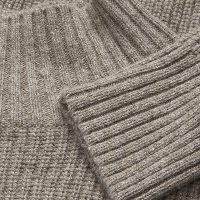 AIAYU Hera Sweater - Pure Soill Close Up